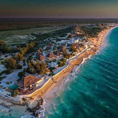 Salary Bay Hotel Tsifota ภายนอก รูปภาพ