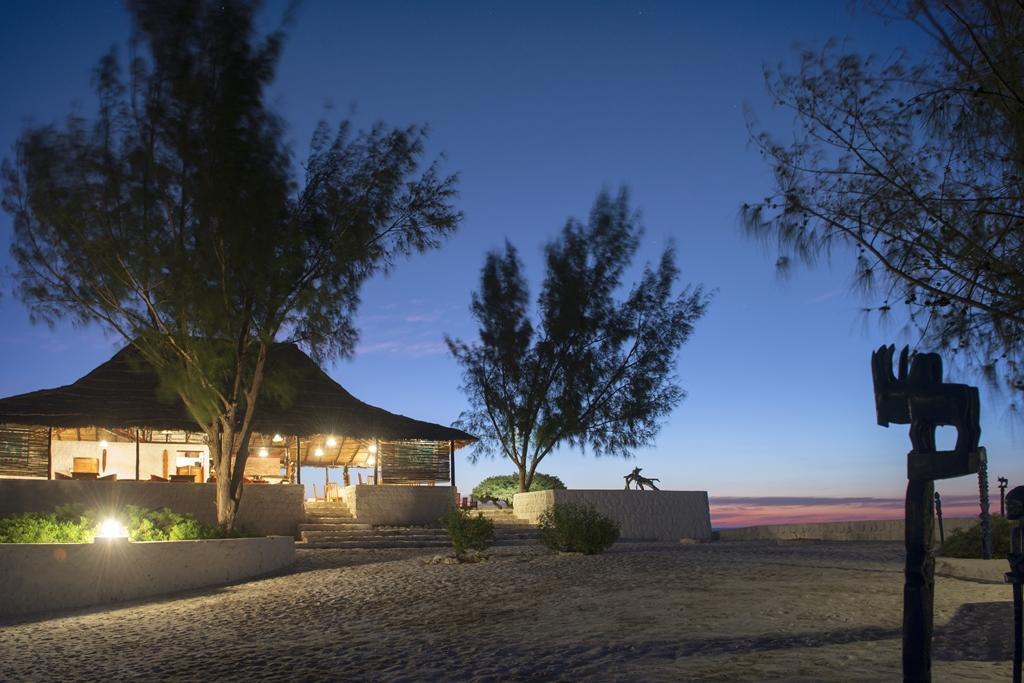 Salary Bay Hotel Tsifota ภายนอก รูปภาพ